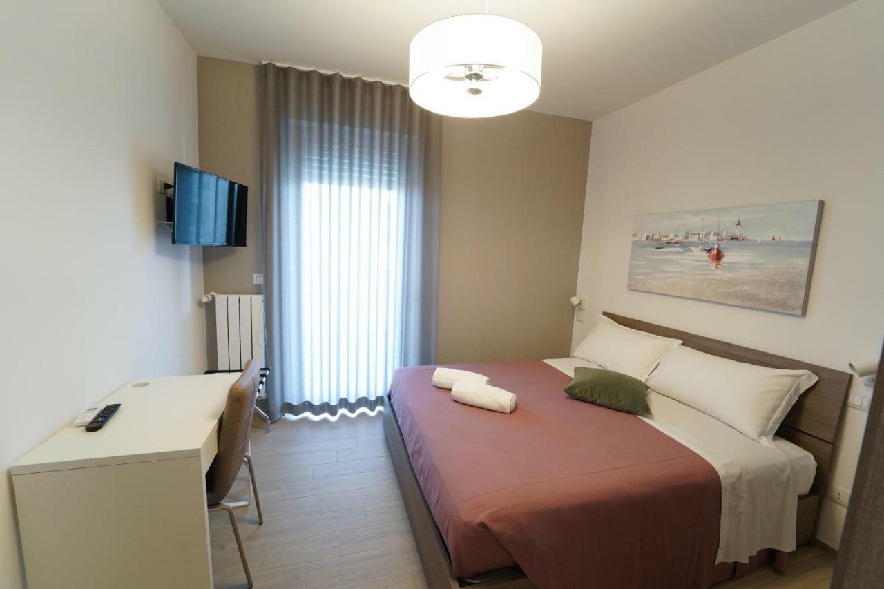 Wojtyla Airport Bari Bed & Breakfast Bagian luar foto